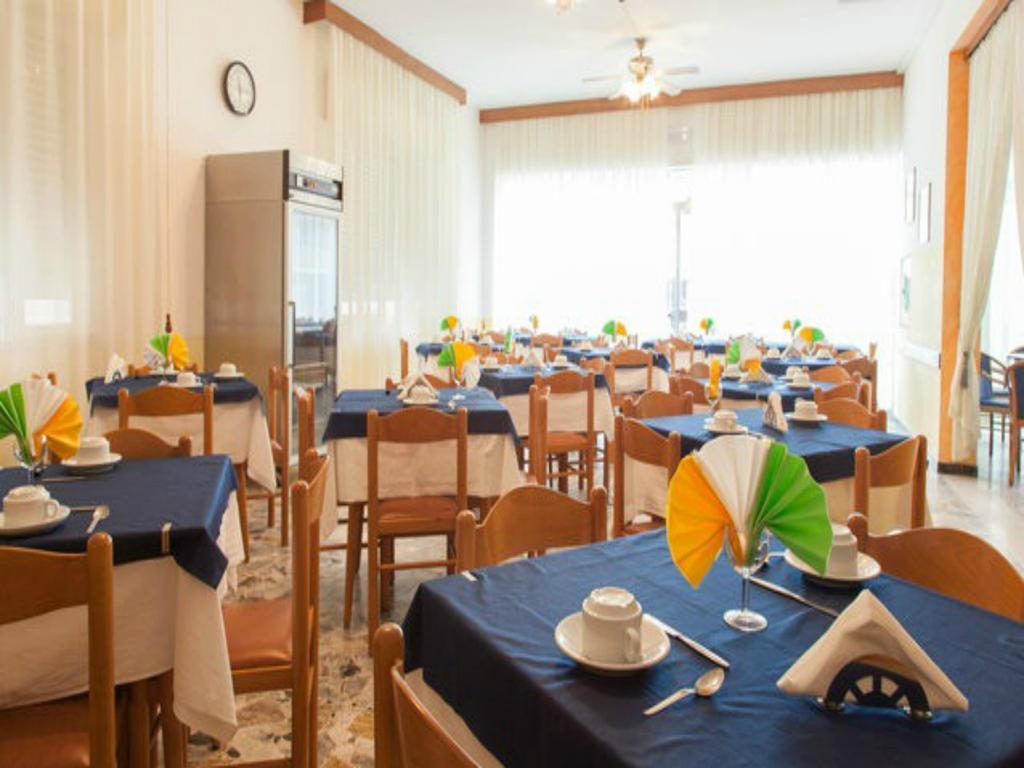 Hotel Ronconi Rimini Luaran gambar