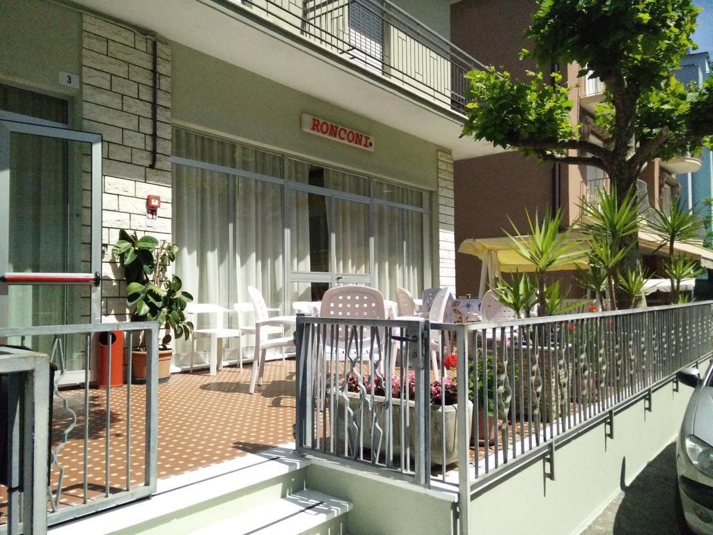 Hotel Ronconi Rimini Luaran gambar