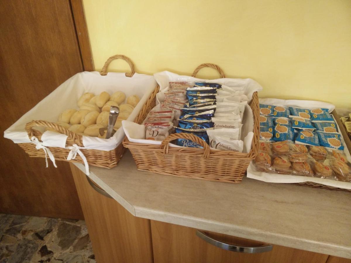 Hotel Ronconi Rimini Luaran gambar