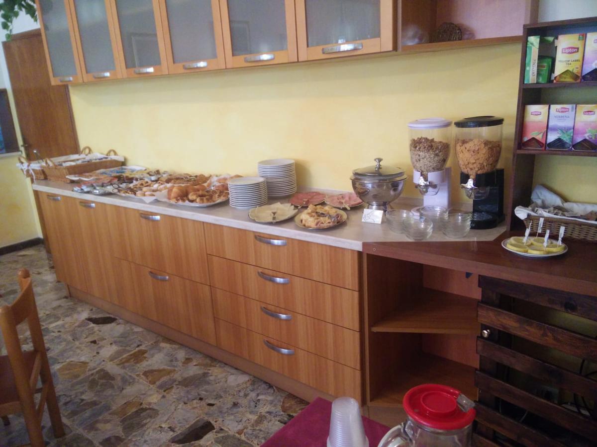 Hotel Ronconi Rimini Luaran gambar