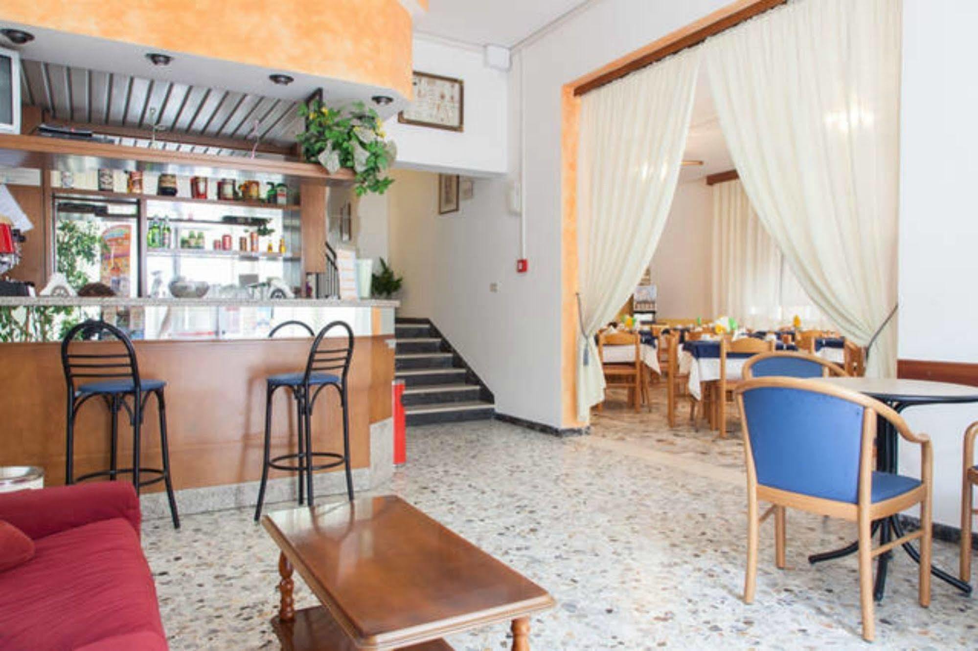 Hotel Ronconi Rimini Luaran gambar