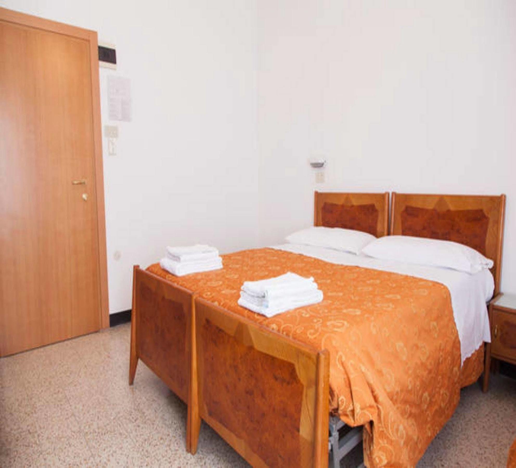 Hotel Ronconi Rimini Luaran gambar