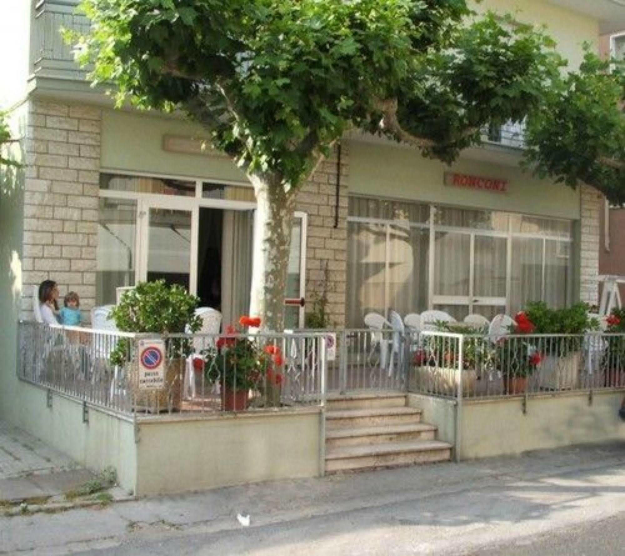 Hotel Ronconi Rimini Luaran gambar