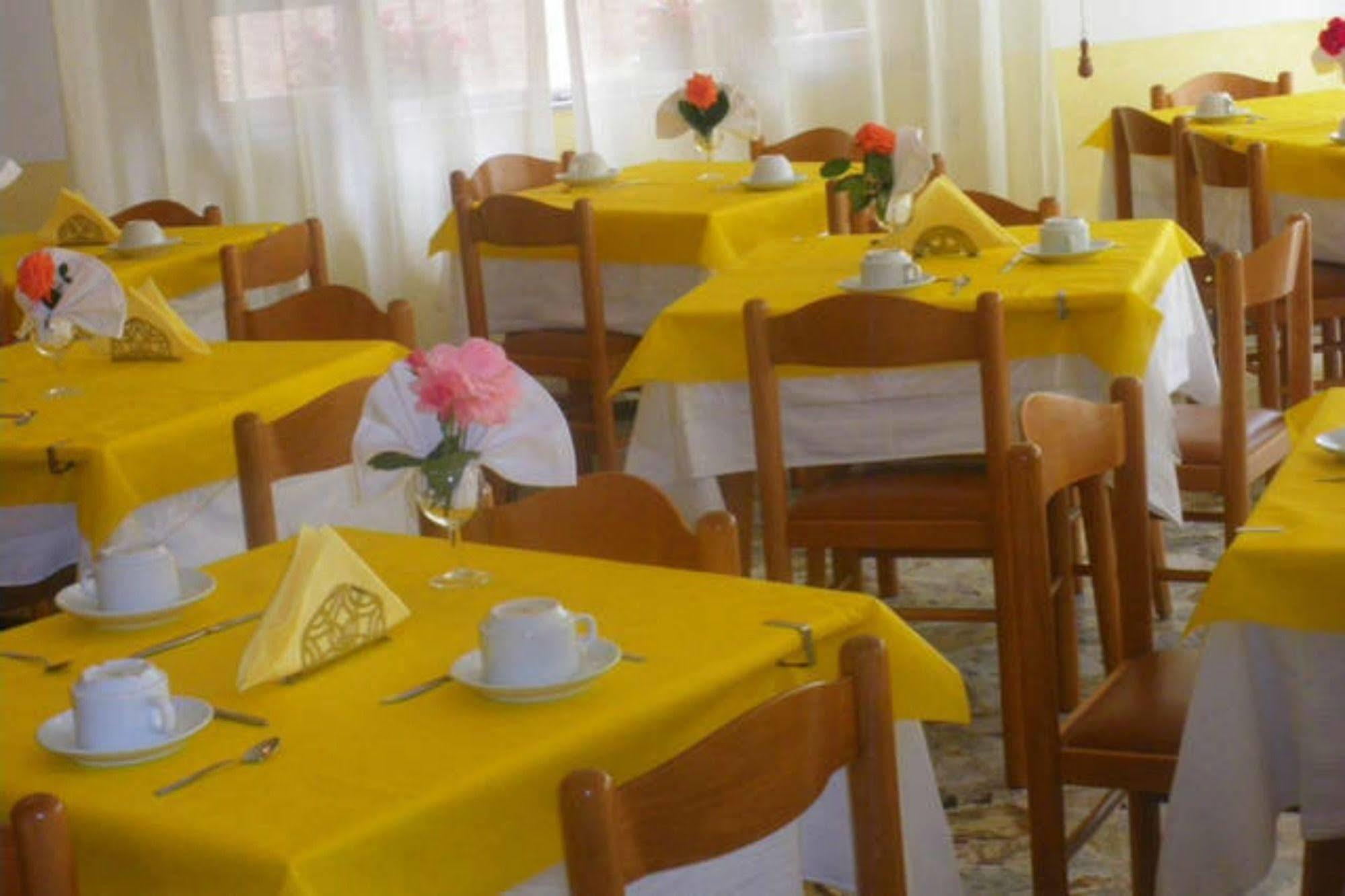 Hotel Ronconi Rimini Luaran gambar